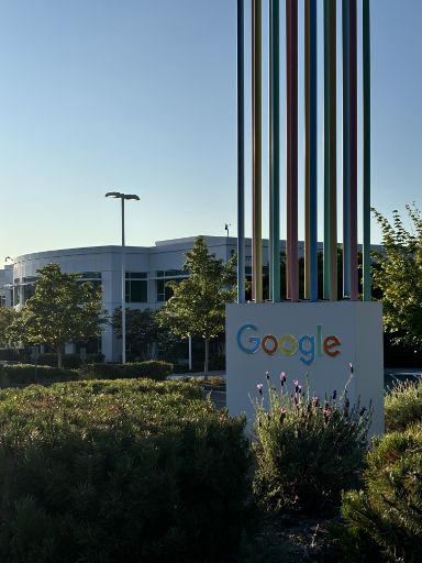 구글 광고 대행사 테라그로스의 구글 미국 워싱턴 커클랜드 본사 조형물 사진